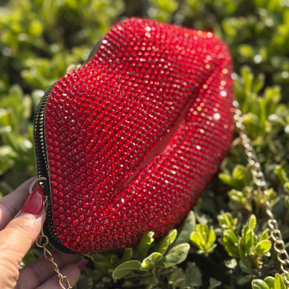 Hand Bedazzled Red Lip Clutch 💋